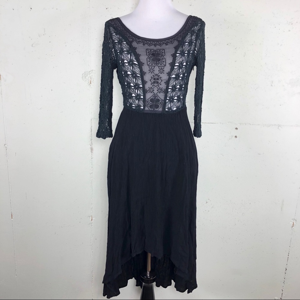 Free people Sz 2 dress lace black high low